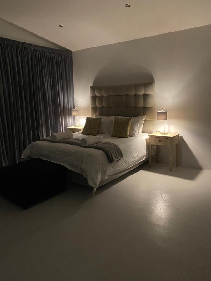 Miles House Appartement George Buitenkant foto
